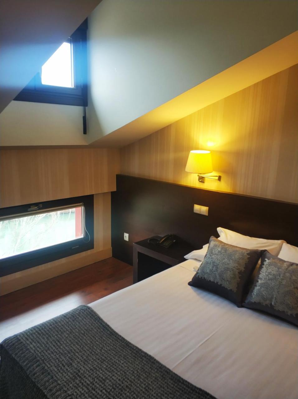 Hotel Puerta del Arco Tudela de Duero Esterno foto