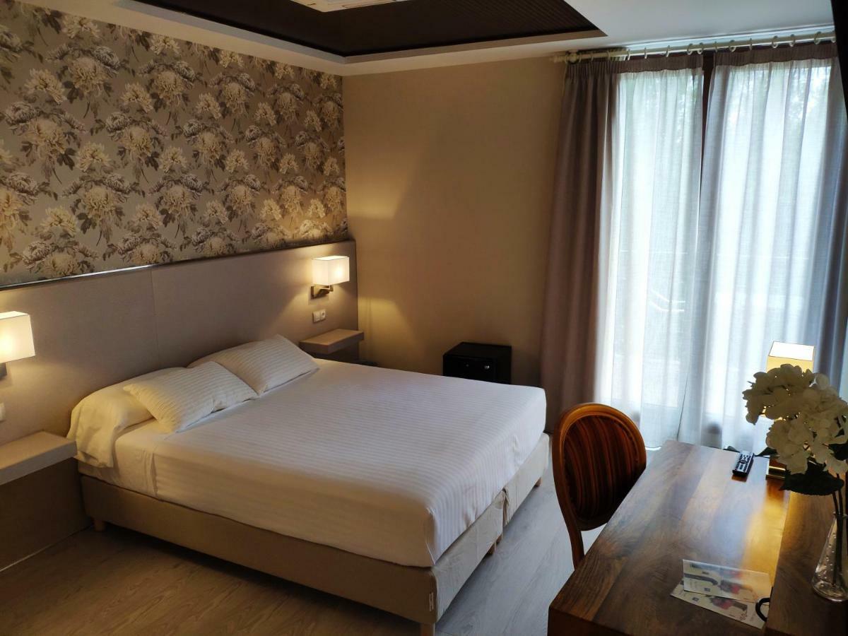 Hotel Puerta del Arco Tudela de Duero Esterno foto