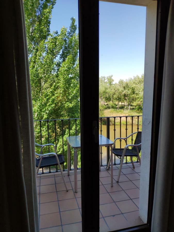 Hotel Puerta del Arco Tudela de Duero Esterno foto