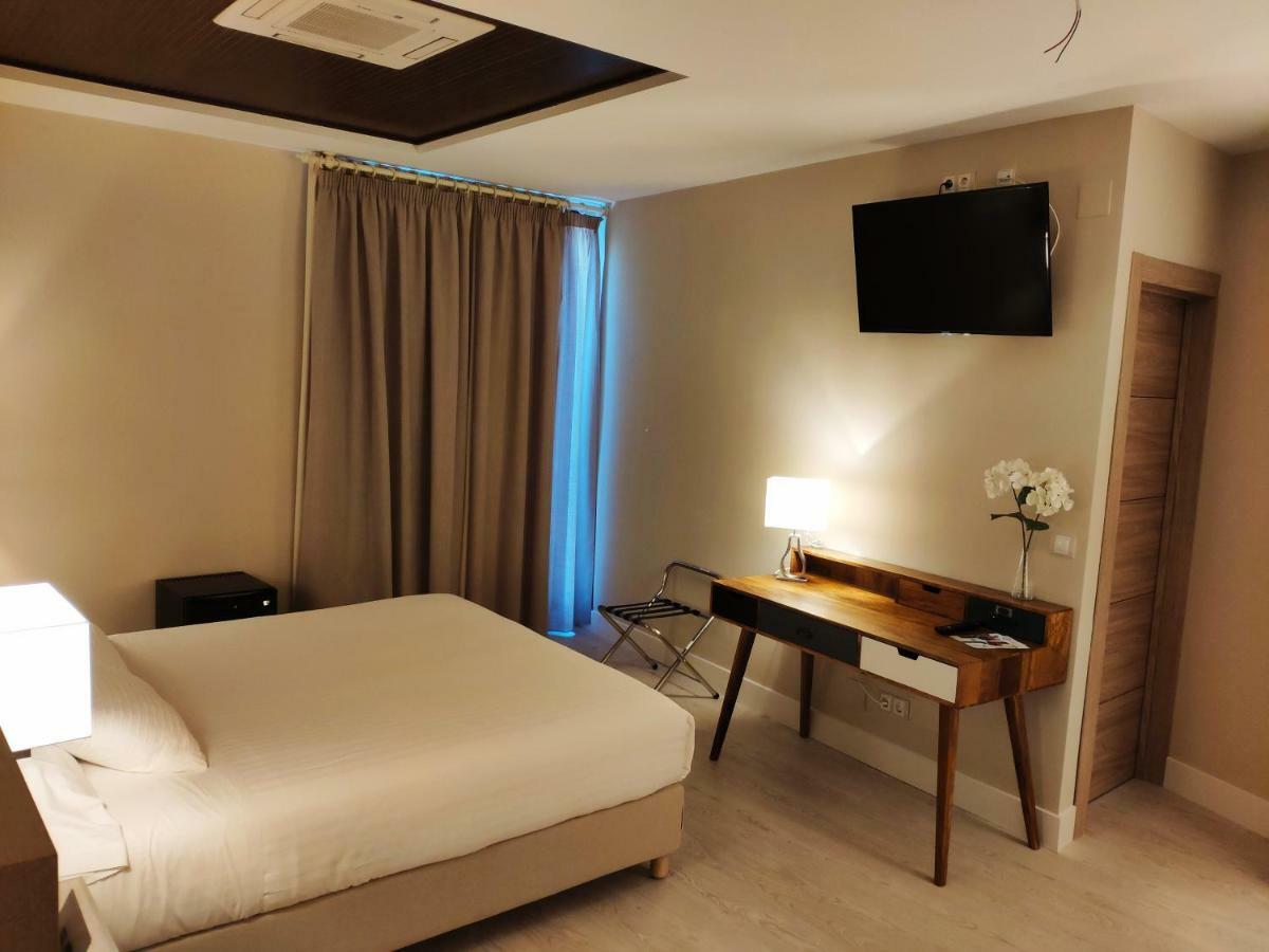 Hotel Puerta del Arco Tudela de Duero Esterno foto