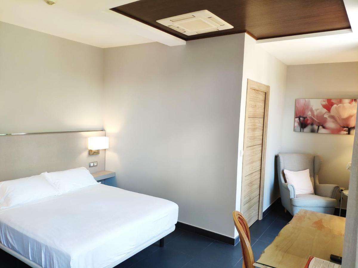 Hotel Puerta del Arco Tudela de Duero Esterno foto