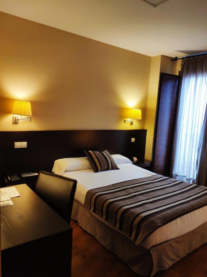 Hotel Puerta del Arco Tudela de Duero Esterno foto
